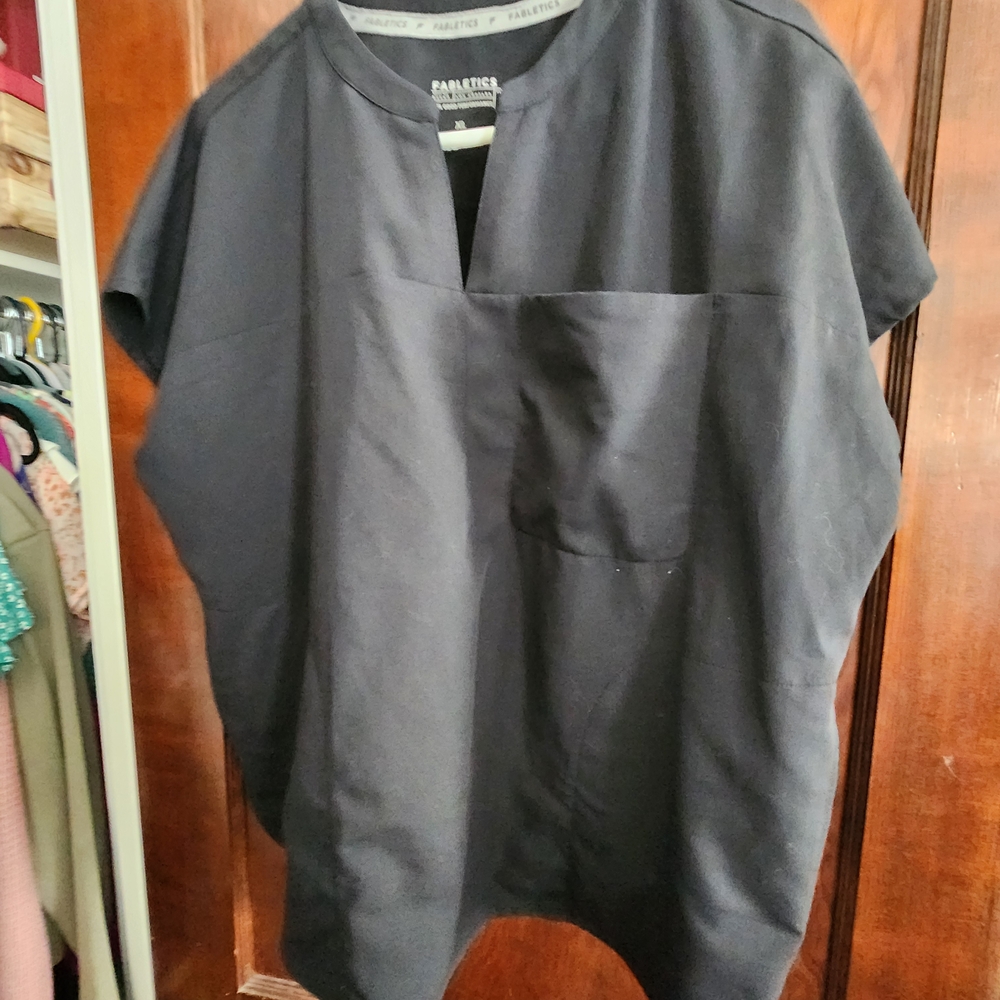 Fabletics Dark Gray Women's Short Sleeve Top